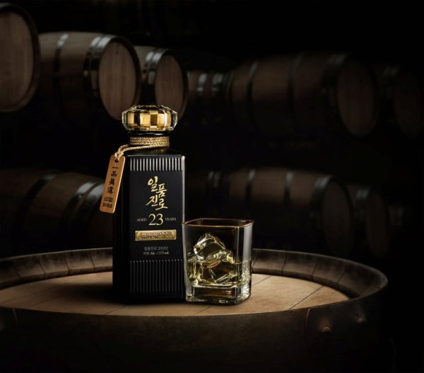 본문 이미지 - 일품진로 23년산(하이트진로 제공)