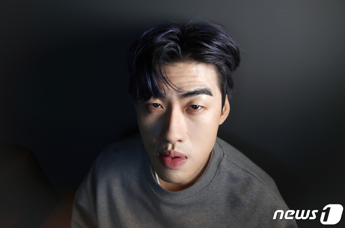 (서울=뉴스1) 권현진 기자 = 코미디언 조진세가 서울 마포구 연남동 숏박스 사무실에서 열린 인터뷰에 앞서 포즈를 취하고 있다.조진세는 KBS 공채 개그맨 31기 출신으로 최근 유 …
