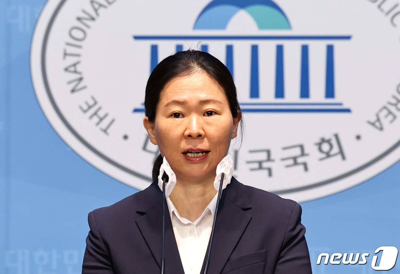 본문 이미지 - 권은희 국민의힘 의원이 29일 오전 서울 여의도 국회 소통관에서 국민의힘 탈당 및 국회의원직 사퇴 기자회견을 하고 있다. 2024.1.29/뉴스1 ⓒ News1 구윤성 기자