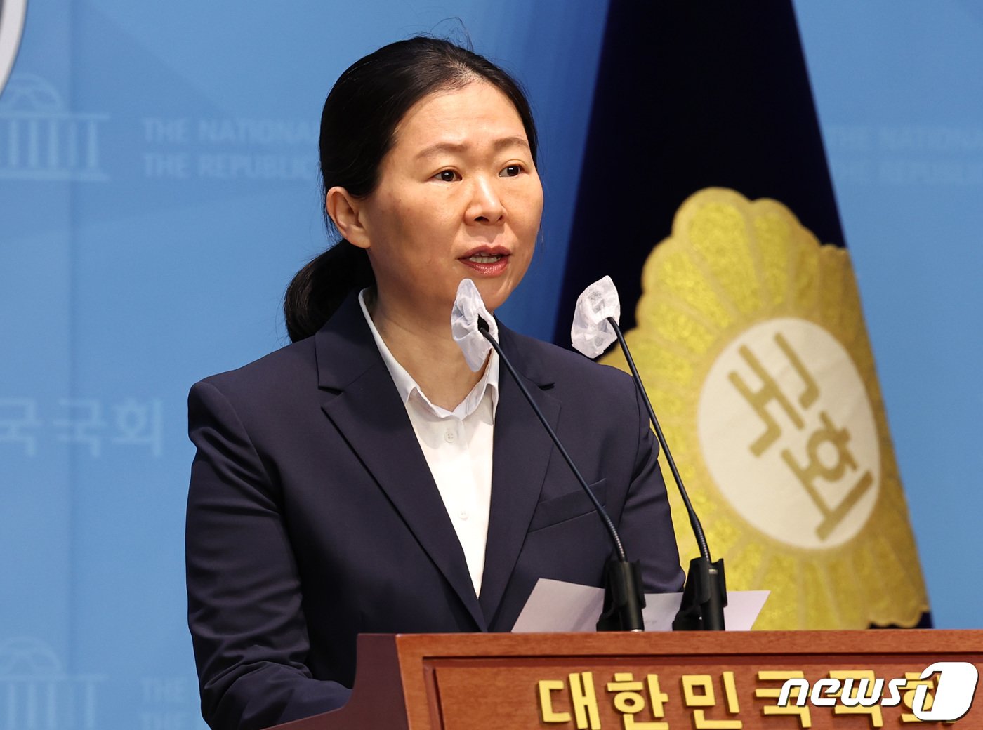 본문 이미지 - 권은희 국민의힘 의원이 29일 오전 서울 여의도 국회 소통관에서 국민의힘 탈당 및 국회의원직 사퇴 기자회견을 하고 있다. 2024.1.29/뉴스1 ⓒ News1 구윤성 기자