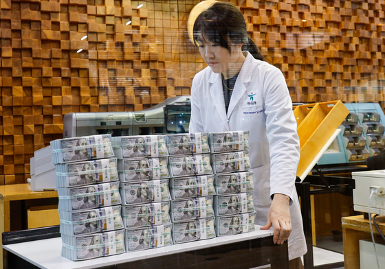 우리銀 "달러·원 환율, 국내 증시 상승 쫓아 하락할 것"