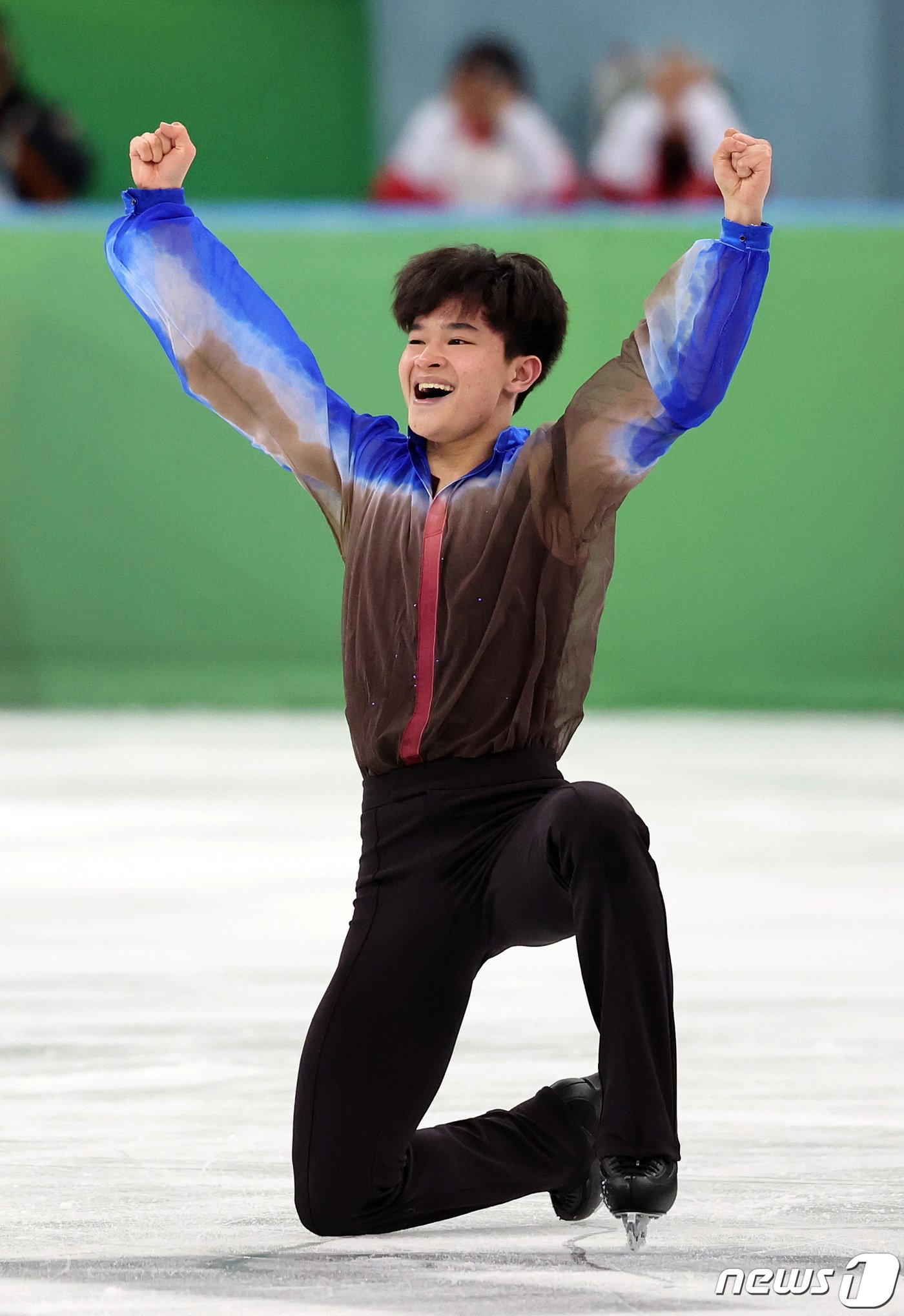 본문 이미지 - 김현겸이 29일 오후 강원 강릉 올림픽파크 강릉아이스아레나에서 열린 2024 강원동계청소년올림픽 피겨 스케이팅 남자 싱글 프리스케이팅 경기에 출전해 연기를 펼친 뒤 환호하고 있다. 김현겸은 이날 프리 스케이팅에서 147.45점을 획득, 종합 점수 216.73점을 얻었다. 2024.1.29/뉴스1 ⓒ News1 김진환 기자