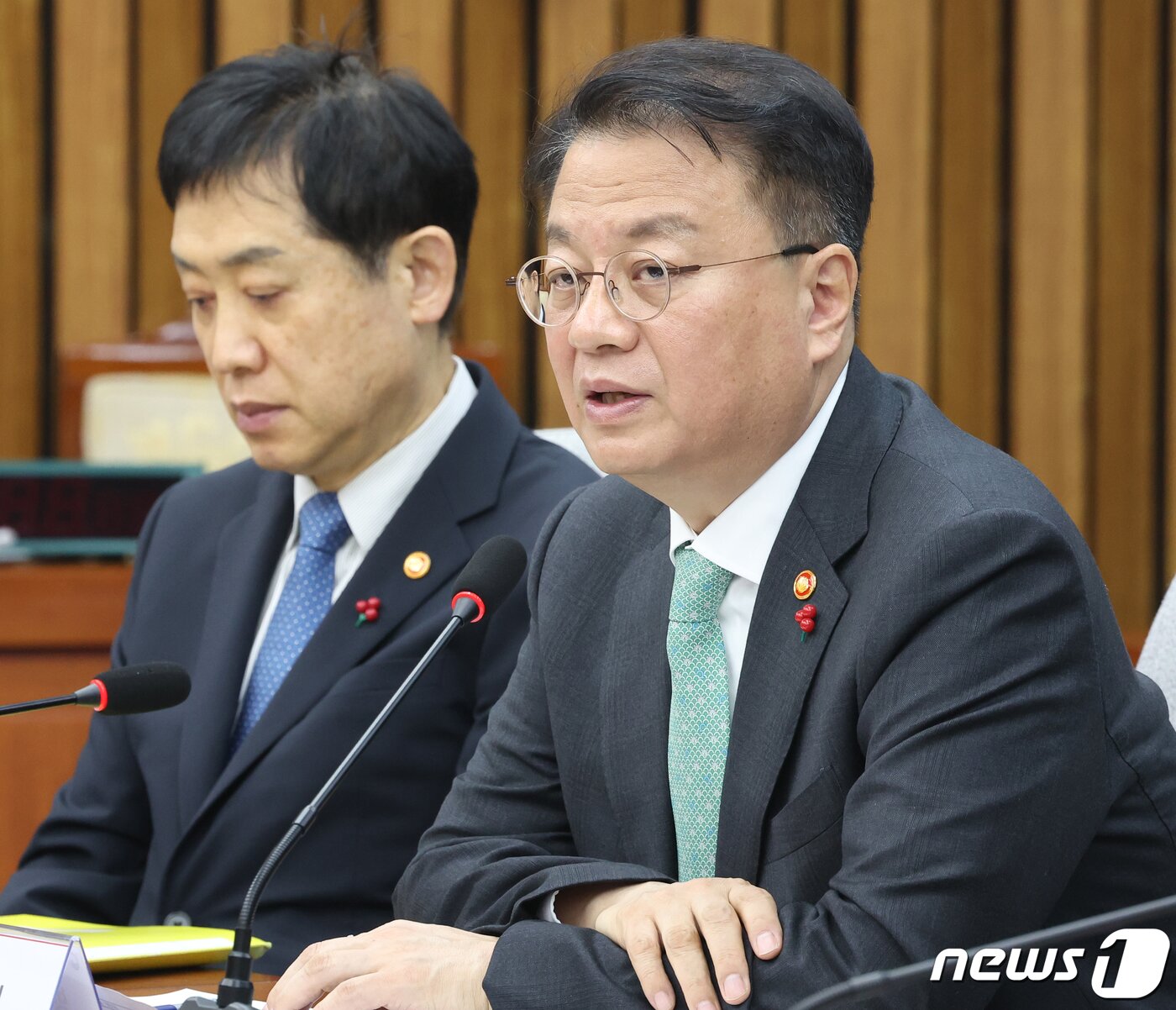 본문 이미지 - 방기선 국무조정실장이 3일 서울 여의도 국회에서 열린 2024년 경제정책방향 당정협의회에서 발언을 하고 있다. 2024.1.3/뉴스1 ⓒ News1 송원영 기자
