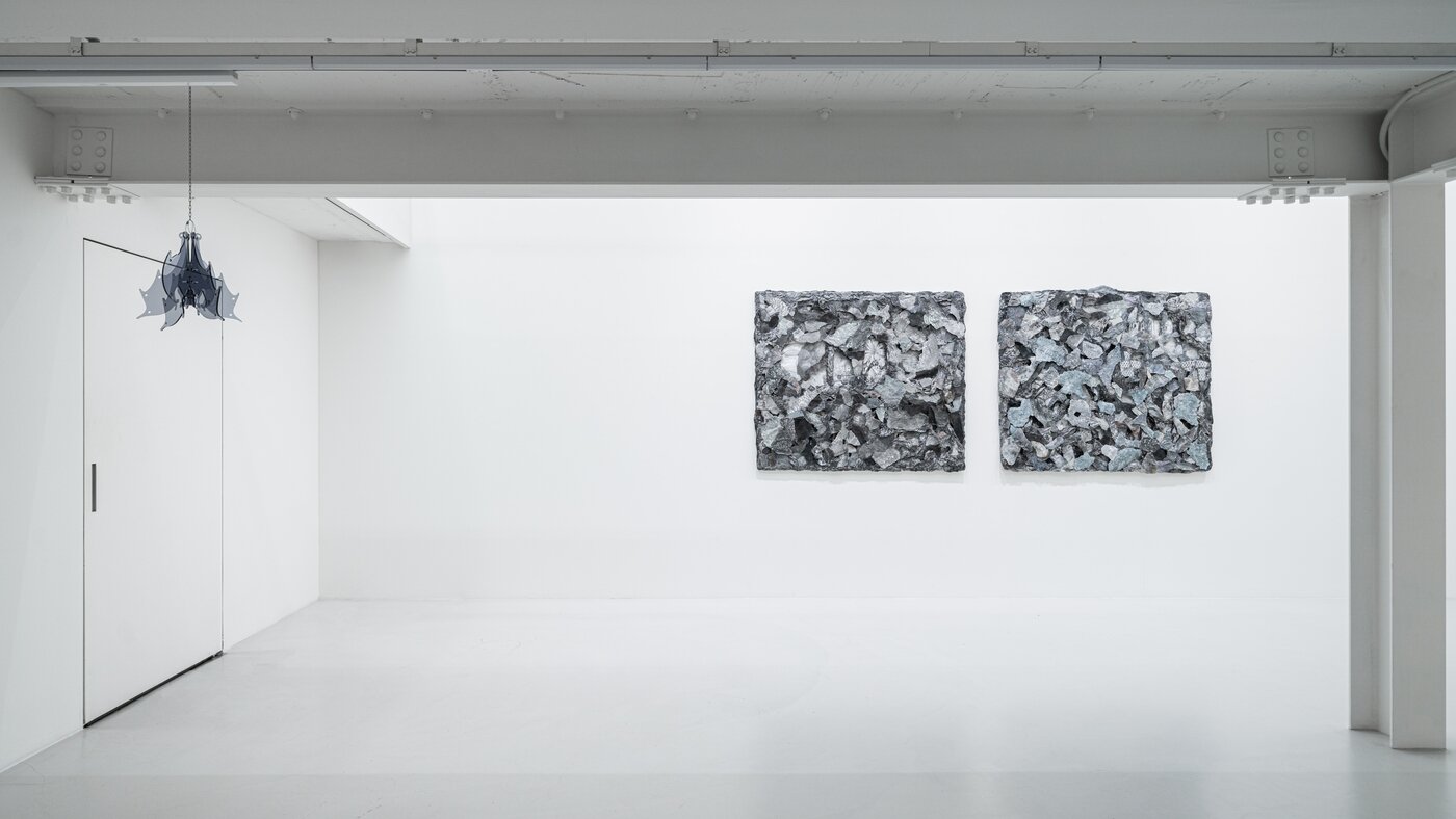 본문 이미지 - 갤러리에스피 단체전 '서 있을 수 있는 사람' 전경.