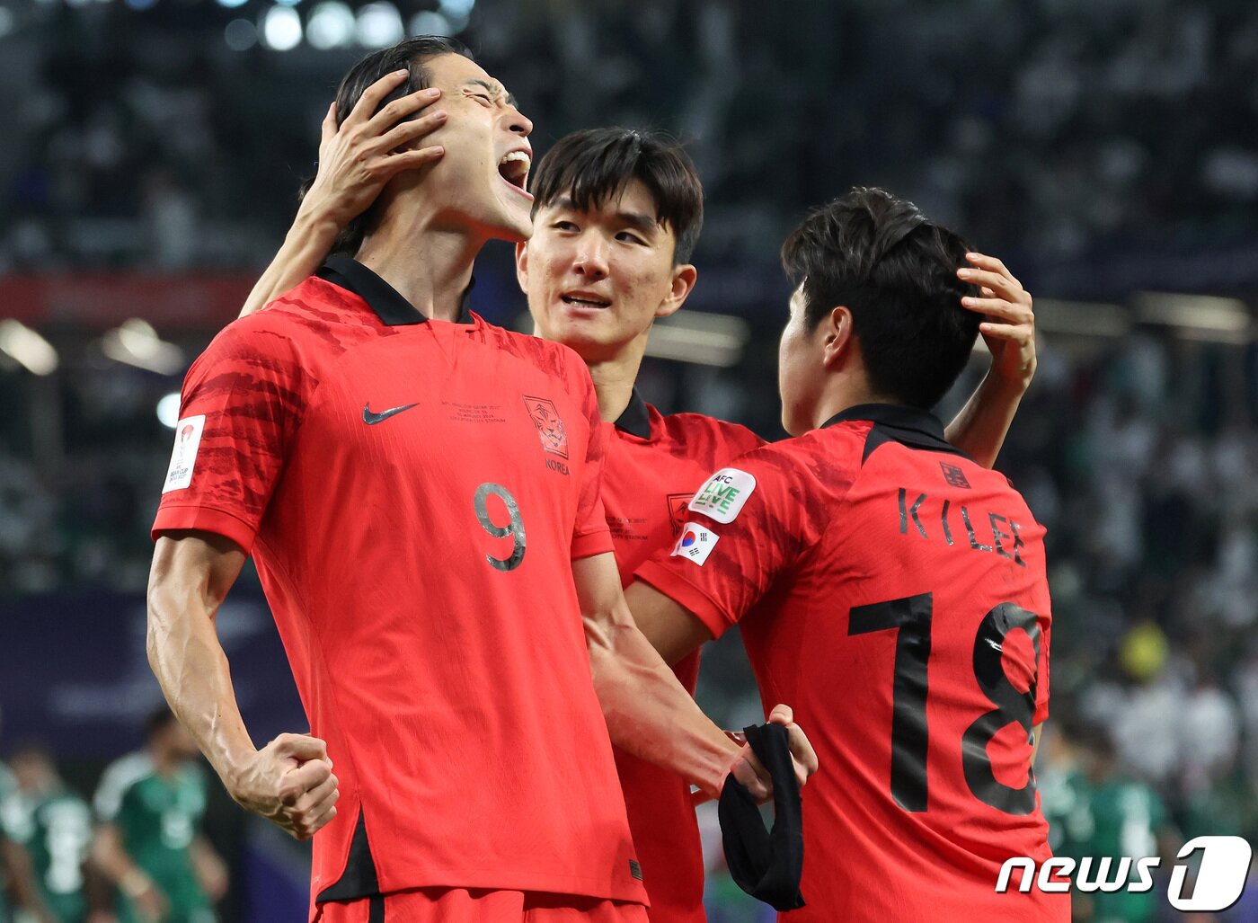 본문 이미지 - 대한민국 조규성이 30일(현지시간) 카타르 알라이얀 에듀케이션 시티 스타디움에서 열린 2023 아시아축구연맹(AFC) 카타르 아시안컵 16강전 대한민국과 사우디아라비아의 경기에서 동점골을 넣은 후 포효하고 있다. 2024.1.31/뉴스1 ⓒ News1 김성진 기자