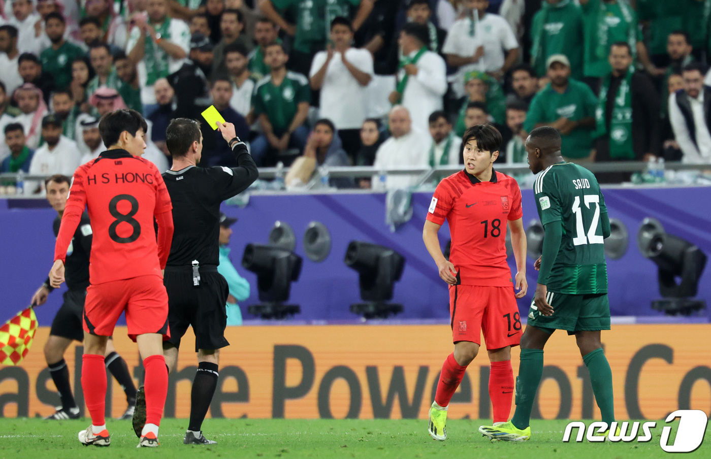 (알라이얀(카타르)=뉴스1) 김성진 기자 = 대한민국 이강인이 30일(현지시간) 카타르 알라이얀 에듀케이션 시티 스타디움에서 열린 2023 아시아축구연맹(AFC) 카타르 아시안컵 …