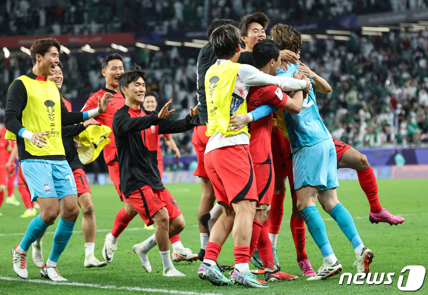 (알라이얀(카타르)=뉴스1) 김성진 기자 = 대한민국 축구대표팀 선수들이 30일(현지시간) 카타르 알라이얀 에듀케이션 시티 스타디움에서 열린 2023 아시아축구연맹(AFC) 카타르 …