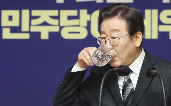 국힘 "음주운전 전과 이재명이 '술 먹은 선장'?…악의적 허구 프레임"