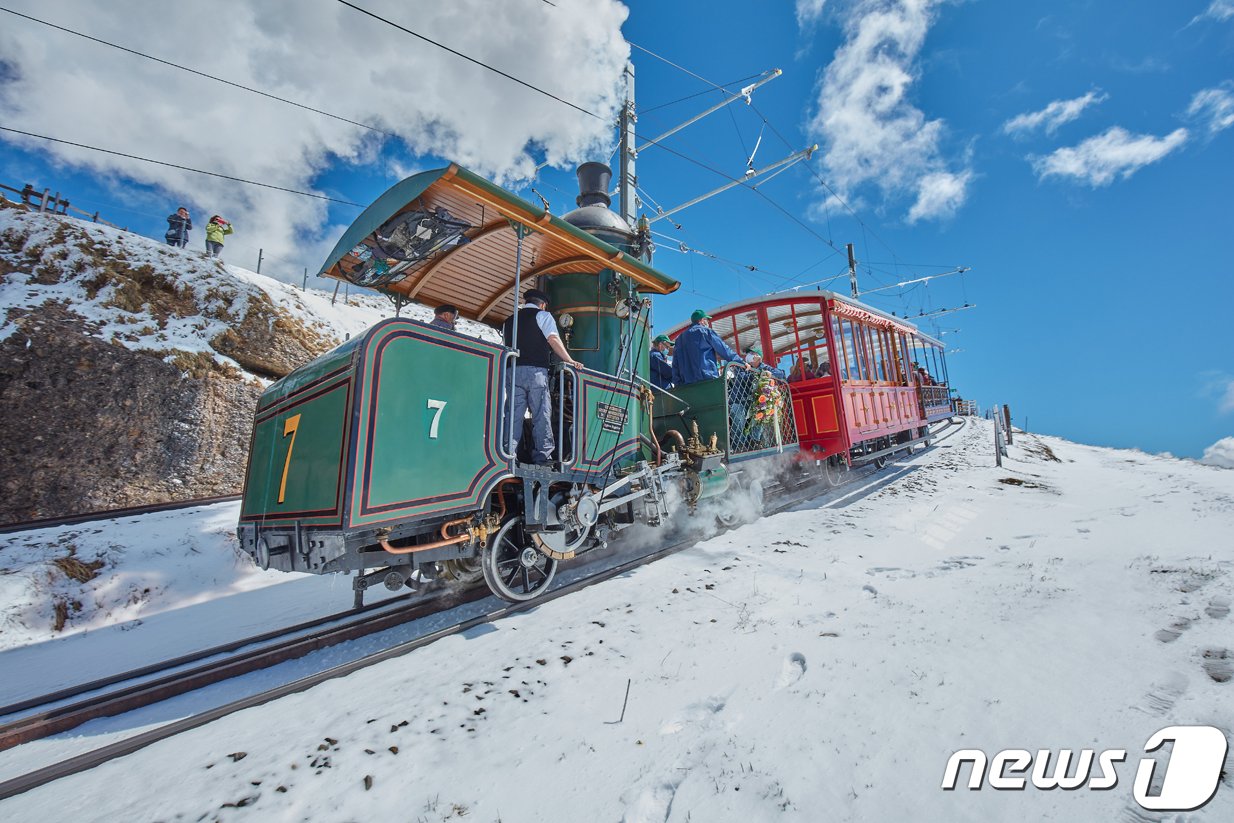 본문 이미지 - 리기 톱니바퀴 열차(스위스관광청 제공)