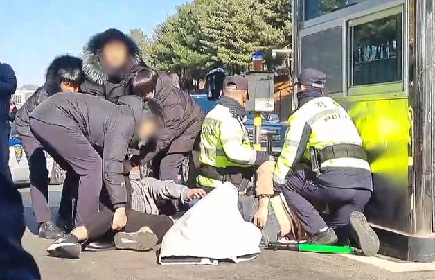 "국가안보 위협"…'尹대통령실 진입 시도' 대진연 무더기 유죄