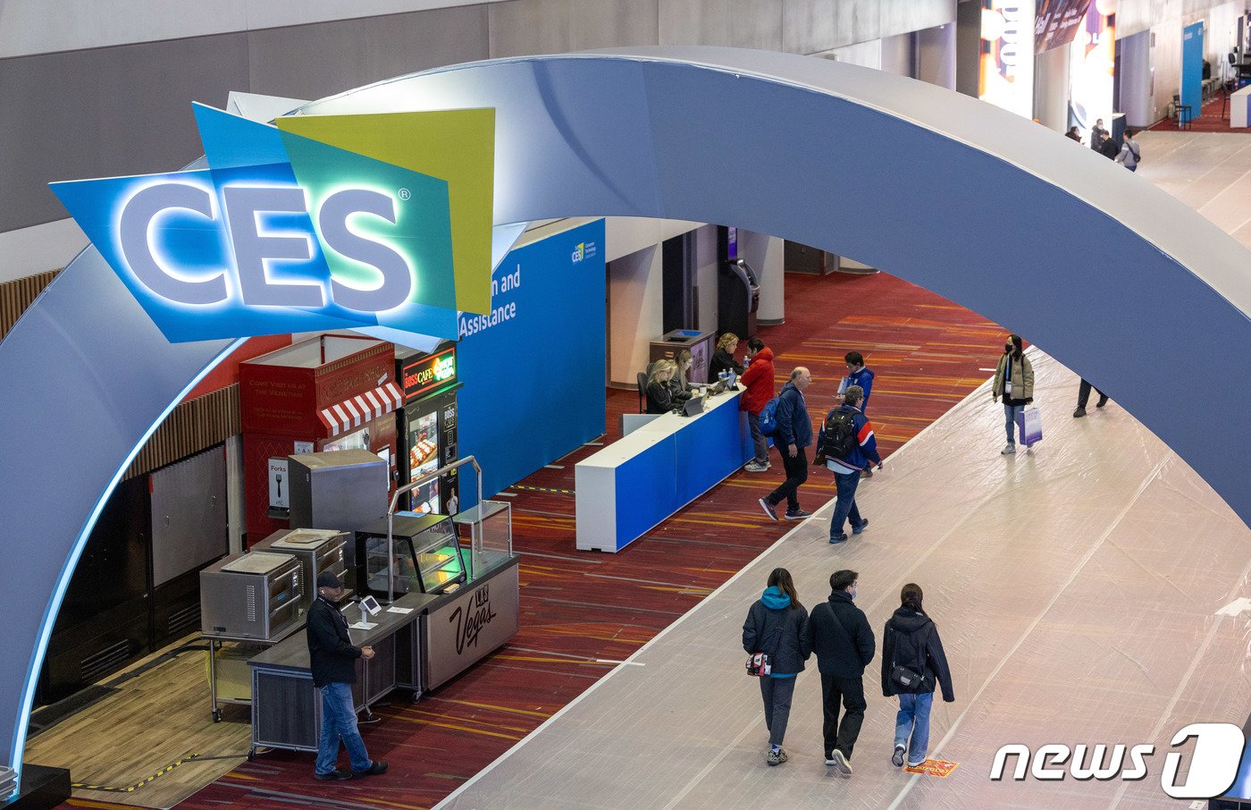본문 이미지 - 'CES 2024' 개막을 앞둔 7일(현지시간) 미국 네바다주 라스베이거스 컨벤션센터(LVCC). 2024.1.8/뉴스1 ⓒ News1 이재명 기자