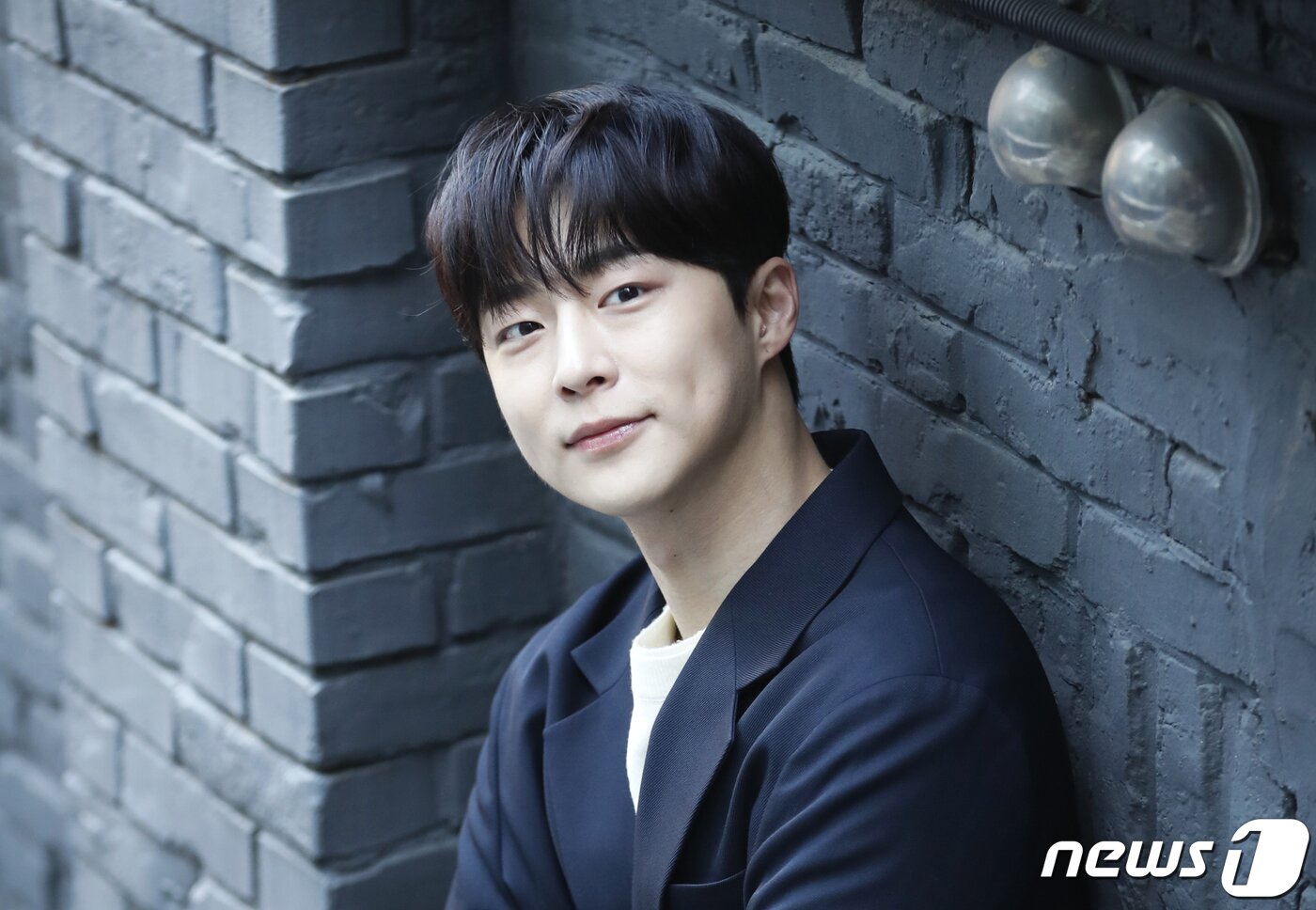 본문 이미지 - 배우 배인혁이 서울 종로구 삼청동의 한 카페에서 열린 인터뷰에 앞서 포즈를 취하고 있다. /뉴스1 ⓒ News1 권현진 기자