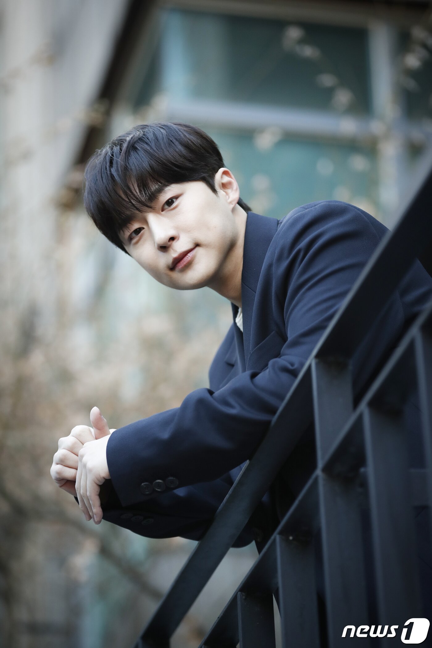 본문 이미지 - 배우 배인혁이 서울 종로구 삼청동의 한 카페에서 열린 인터뷰에 앞서 포즈를 취하고 있다./뉴스1 ⓒ News1 권현진 기자