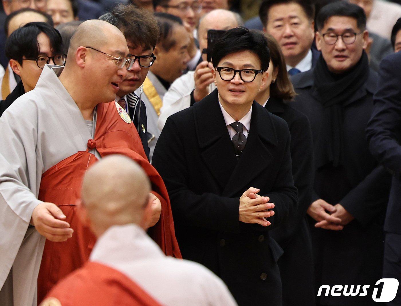 한동훈 국민의힘 비상대책위원장이 9일 오전 충북 단양군 구인사 광명전에서 열린 상월원각대조사 탄신 112주년 봉축법회에 참석하고 있다. 2024.1.9/뉴스1 ⓒ News1 구윤성 기자