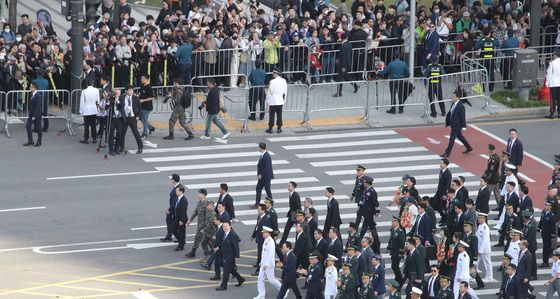 건군 76주년 국군의날 행진하는 윤석열 대통령