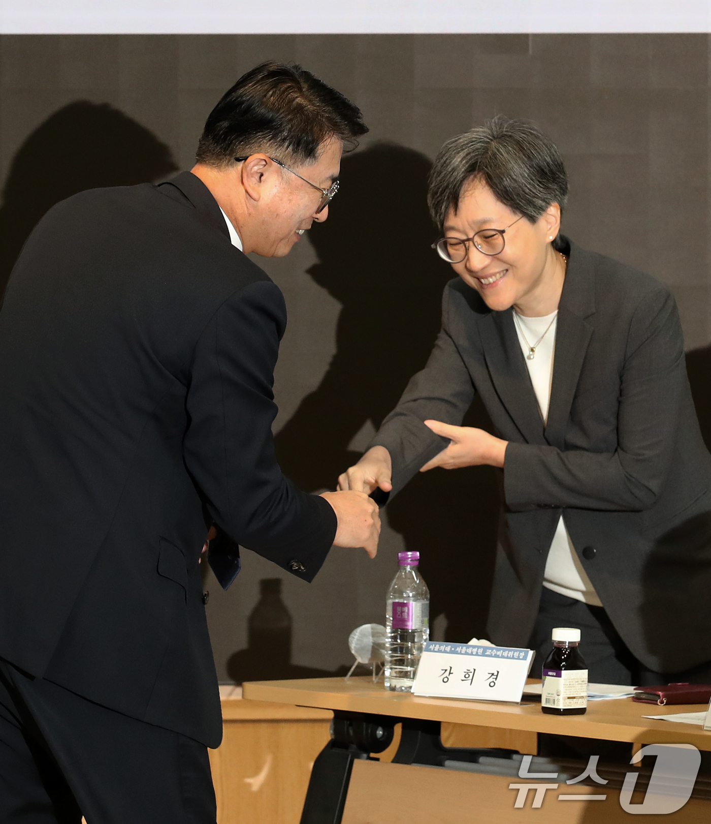 (서울=뉴스1) 오대일 기자 = 장상윤 대통령실 사회수석이 10일 서울 종로구 서울대학교 의과대학 융합관에서 열린 서울의대 교수 비대위·보건복지부 주최 ‘의료개혁, 어디로 가는가‘ …