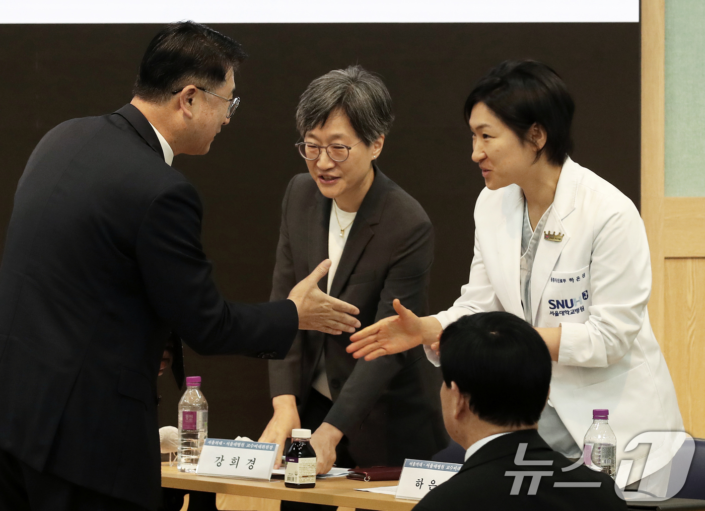 (서울=뉴스1) 오대일 기자 = 장상윤 대통령실 사회수석이 10일 서울 종로구 서울대학교 의과대학 융합관에서 열린 서울의대 교수 비대위·보건복지부 주최 ‘의료개혁, 어디로 가는가‘ …