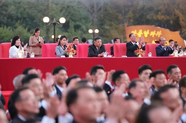 다시 호명된 주애…김정은과 당 창건 기념행사 참석