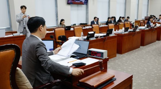 [국감]여당 퇴장 속 교육위 전체회의 '장윤금 등 고발'