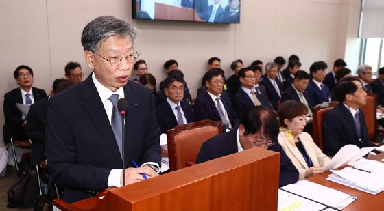 [국감]업무보고 하는 유정열 KOTRA 사장