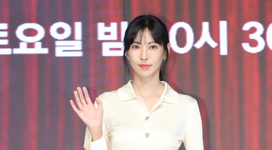 김소연, 성인용품 방판원으로 돌아온 '천서진'