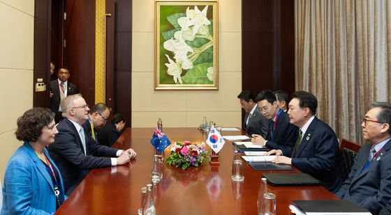 윤석열 대통령, 앤서니 앨버니지 호주 총리와 정상회담