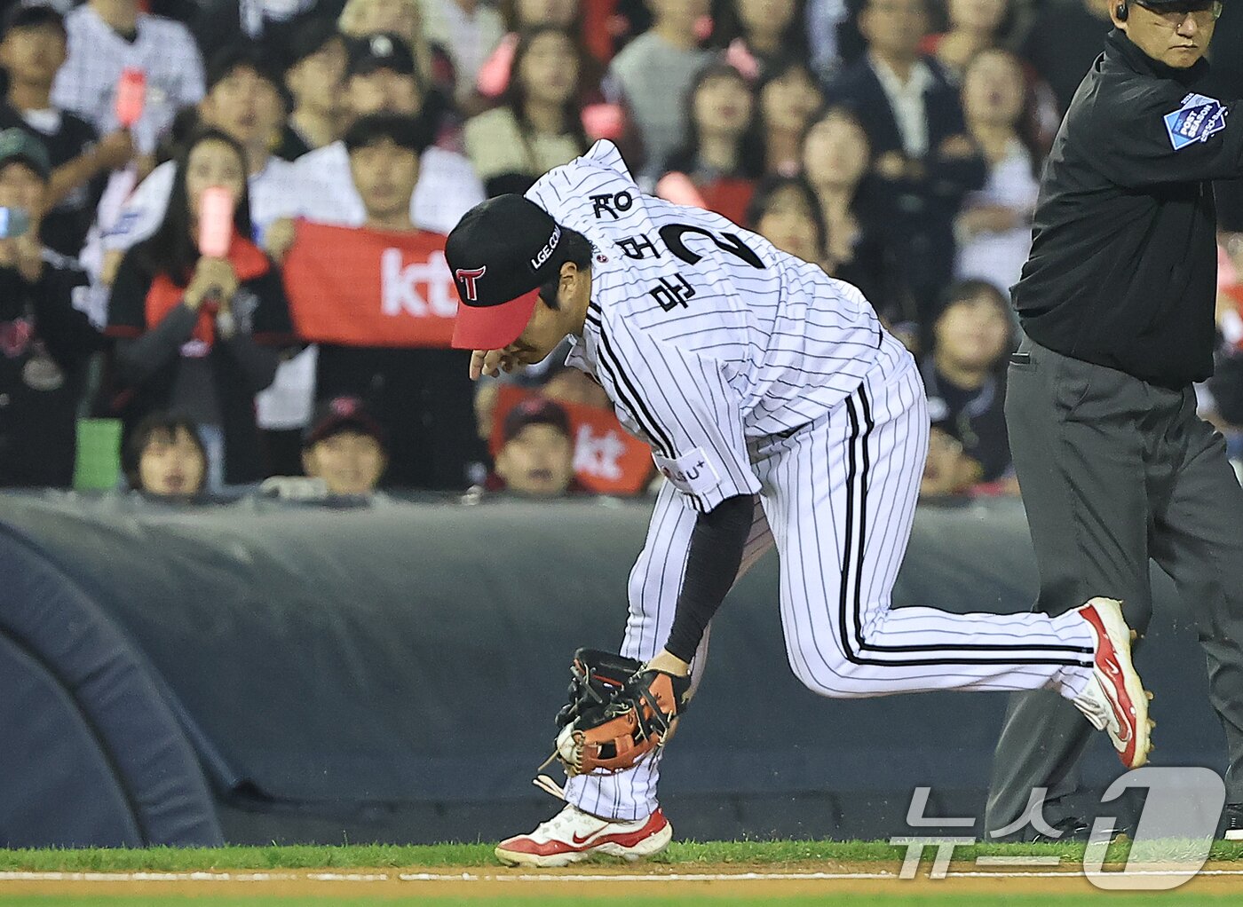 본문 이미지 - LG 트윈스 3루수 문보경. 2024.10.11/뉴스1 ⓒ News1 김진환 기자