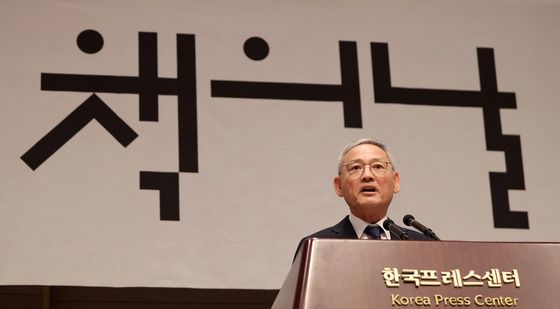 책의날 축사하는 유인촌 장관