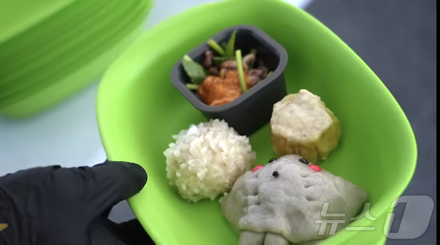 본문 이미지 - 정지선 셰프가 선보인 세 가지 맛의 딤섬&#40;정지선의 칼있스마 출처&#41;