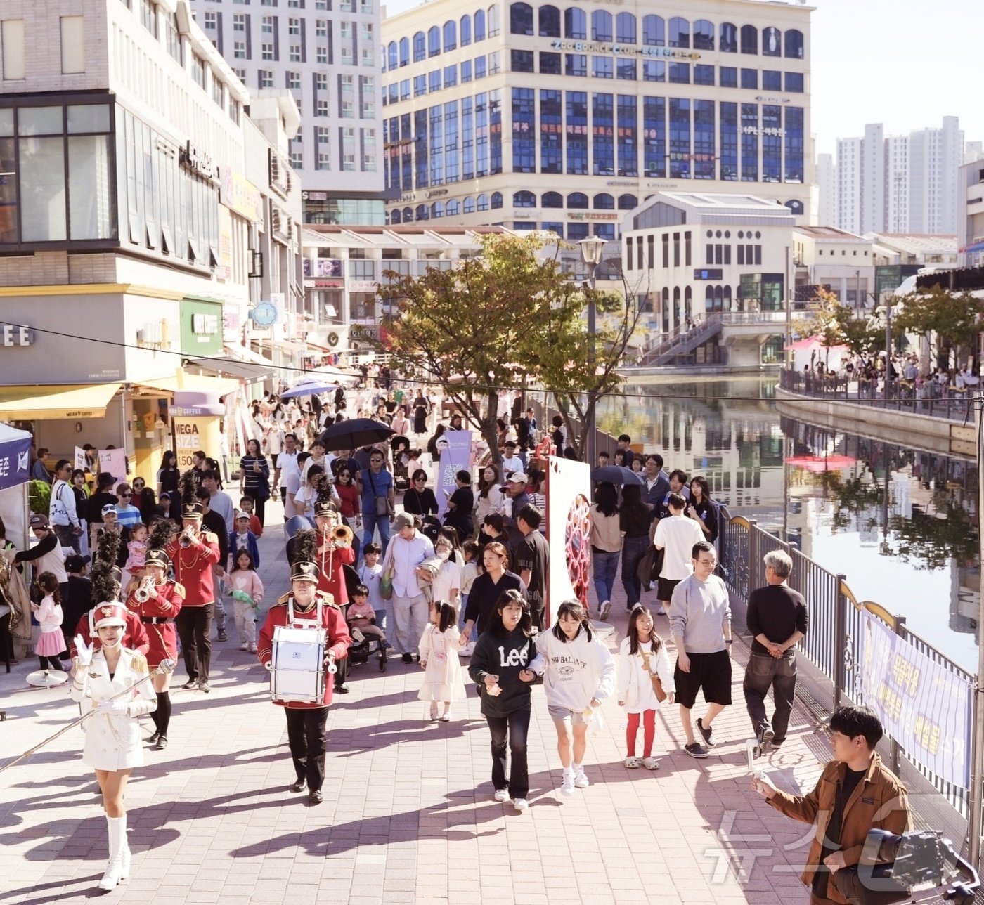 본문 이미지 - 라베니체 축제(경기 김포시 제공)/뉴스1