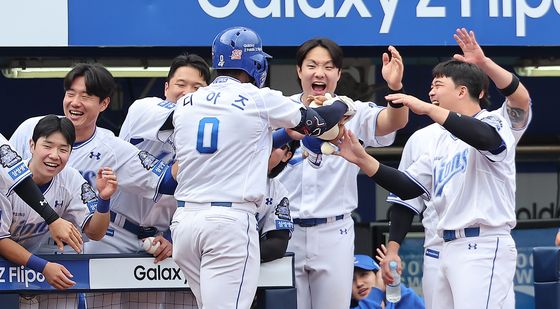 삼성 더그아웃은 축제 분위기