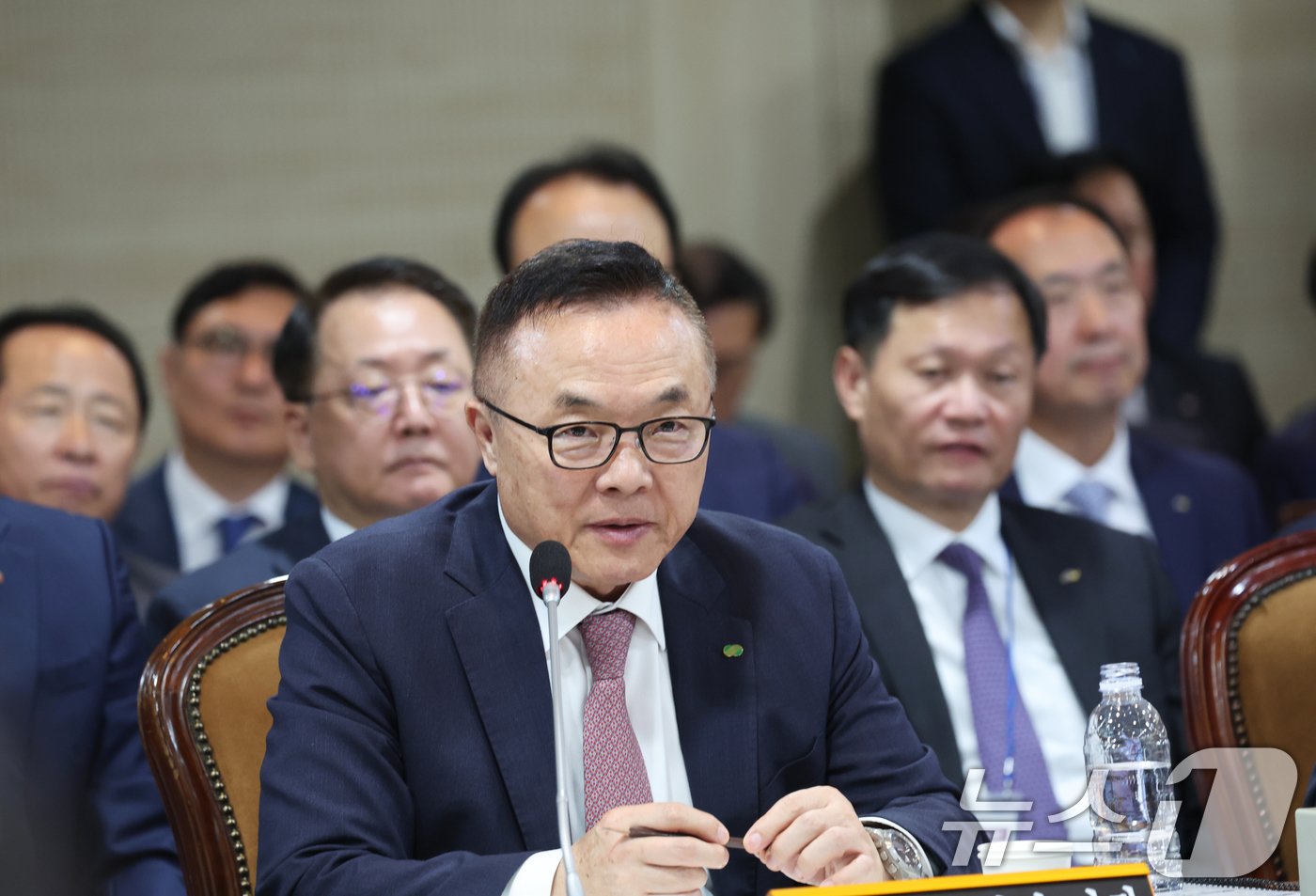 황주호 한국수력원자력 사장이 14일 전남 나주빛가람혁신도시 한국전력공사 본사에서 열린 산업통산자원중소벤처기업위원회 국정감사에서 의원들 질의에 답변하고 있다. 2024.10.14/뉴스1 ⓒ News1 김태성 기자