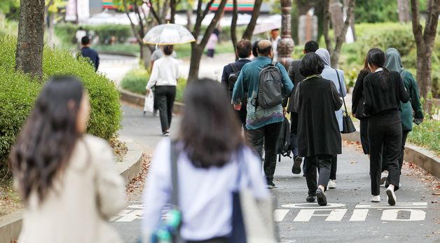 여성 임금근로자, 통계 작성 이후 첫 1000만 명 돌파