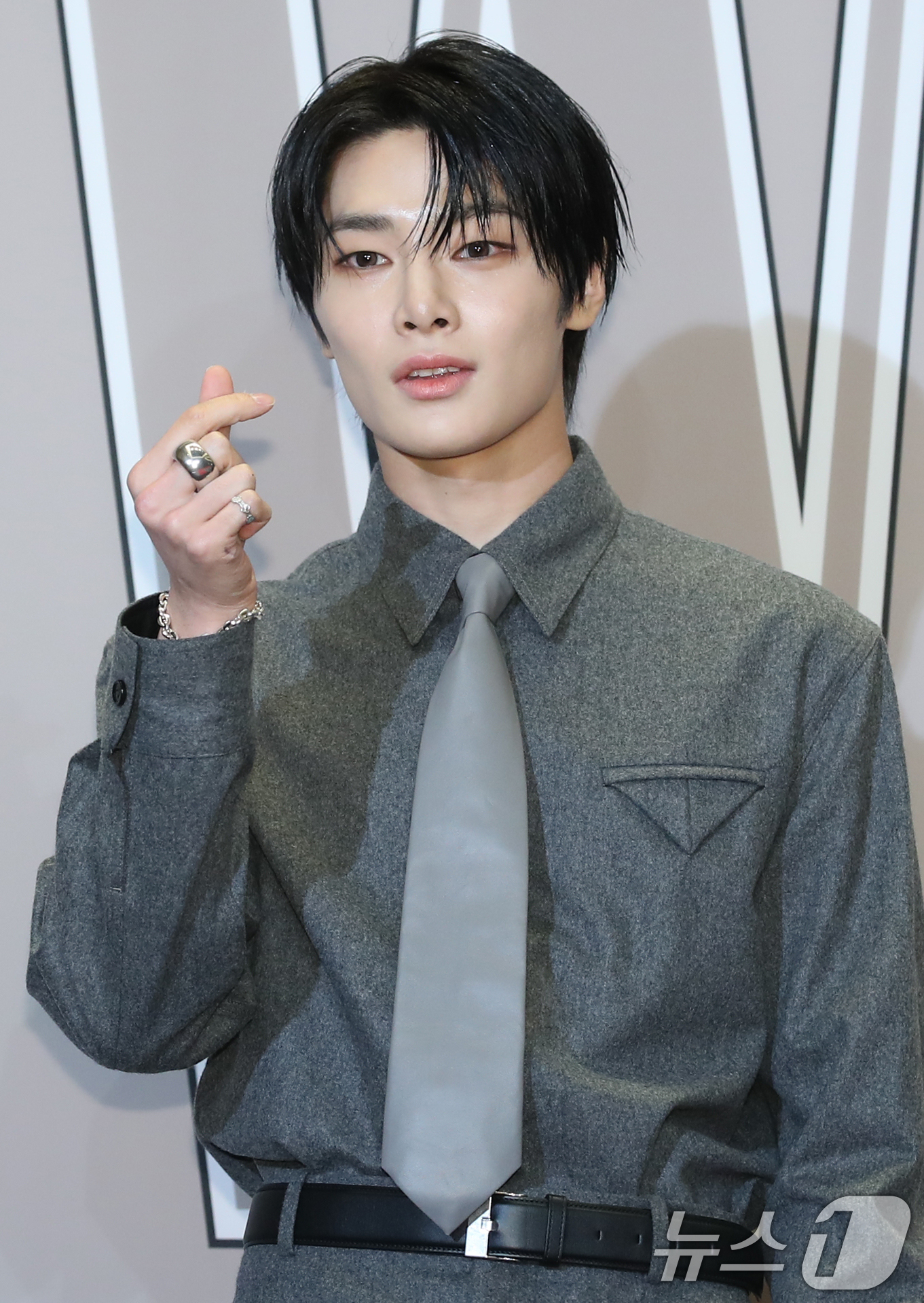 (서울=뉴스1) 권현진 기자 = 스트레이 키즈 아이엔이 14일 서울 광화문 한 호텔에서 열린 자선행사에 참석해 포즈를 취하고 있다. 2024.10.14/뉴스1