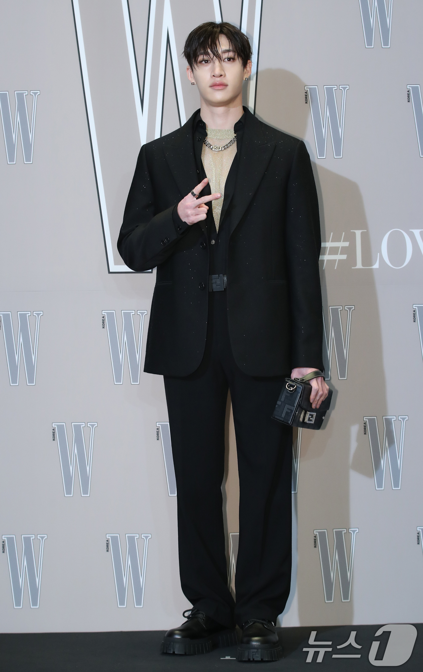 (서울=뉴스1) 권현진 기자 = 스트레이 키즈 방찬이 14일 서울 광화문 한 호텔에서 열린 자선행사에 참석해 포즈를 취하고 있다. 2024.10.14/뉴스1