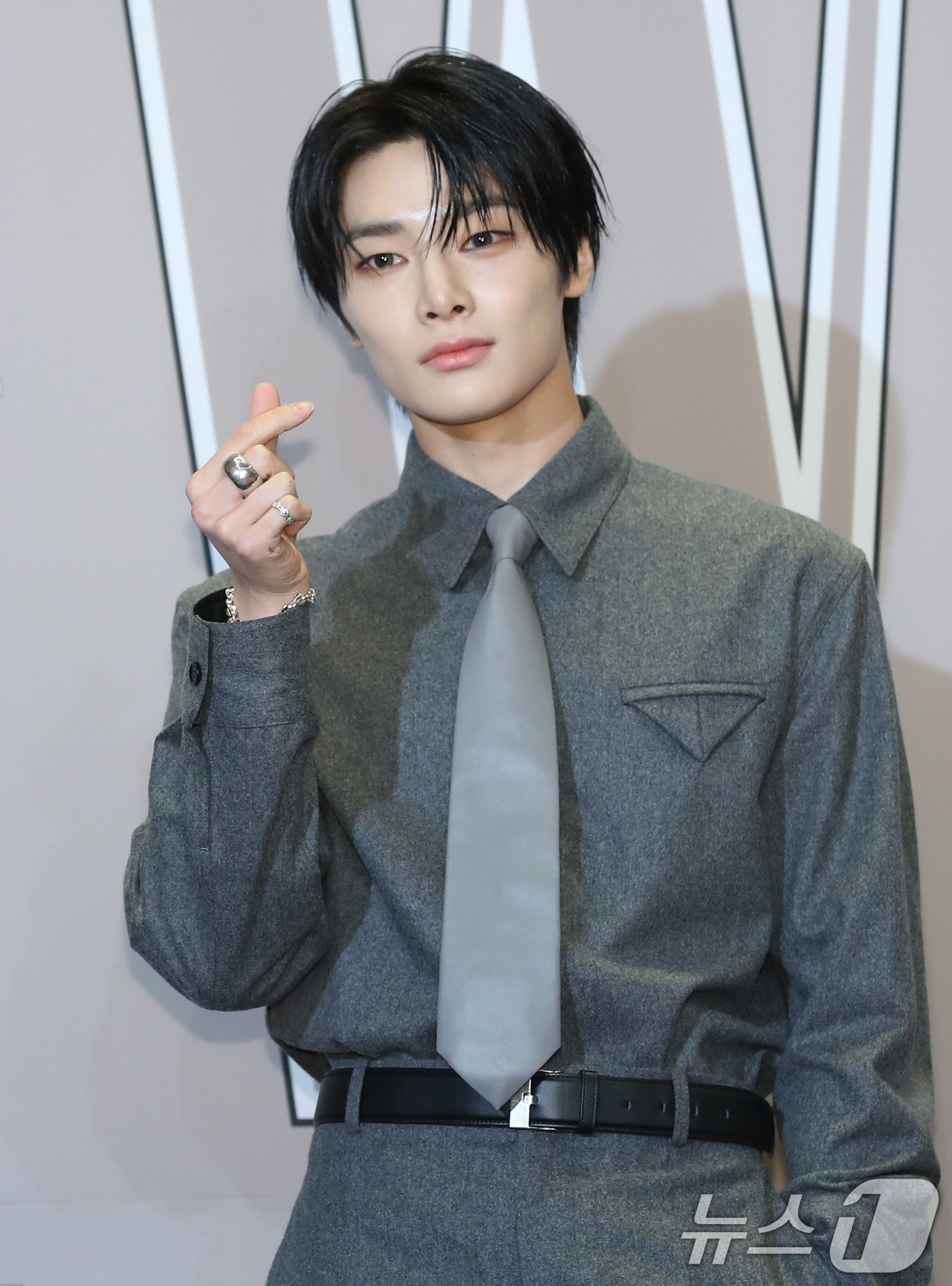 (서울=뉴스1) 권현진 기자 = 스트레이 키즈 아이엔이 14일 서울 광화문 한 호텔에서 열린 자선행사에 참석해 포즈를 취하고 있다. 2024.10.14/뉴스1