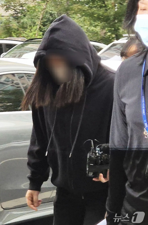 (부천=뉴스1) 이시명 기자 = 19명의 사상자가 발생한 부천 호텔 화재 사고와 관련, 해당 호텔 소유주 등 3명에 대한 구속 전 피의자심문이 15일 오전 인천지법 부천지원에서 열 …