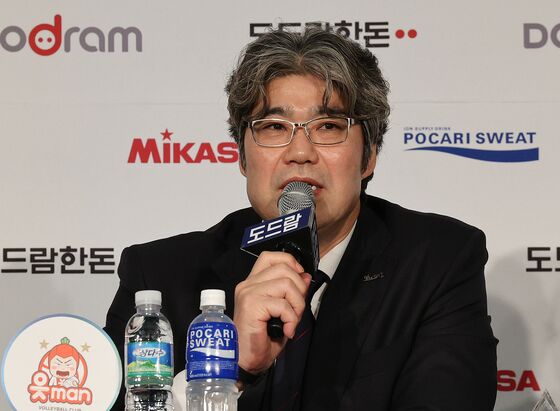 남자 배구 '꼴찌' OK저축은행 오기노 감독, 성적 부진에 자진 사퇴