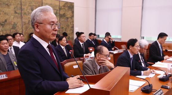 [국감]하종대 전 한국정책방송원장 '답변'