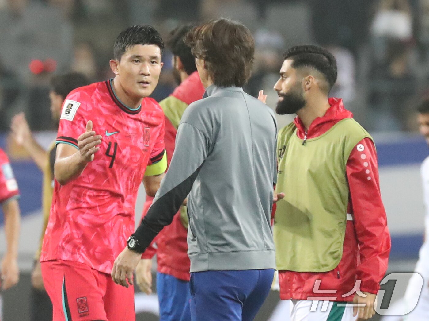 본문 이미지 - 김민재가 중심이 된 스리백은 무실점 승리를 견인, 합격점을 받았다. ⓒ News1 김영운 기자