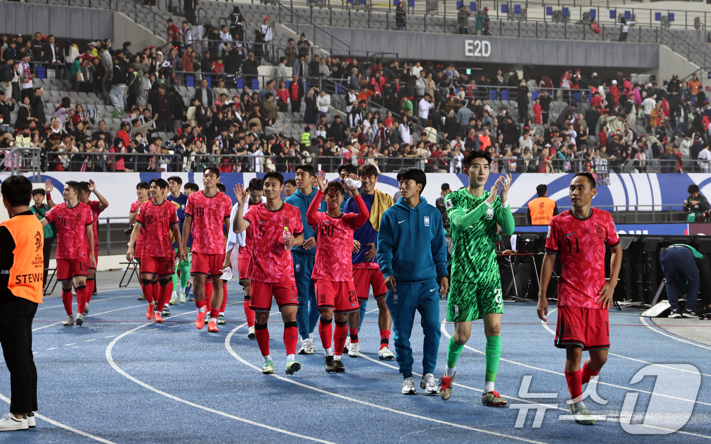 (용인=뉴스1) 구윤성 기자 = 15일 오후 경기 용인시 처인구 용인미르스타디움에서 열린 2026 국제축구연맹(FIFA) 북중미 월드컵 아시아 3차 예선 B조 4차전 대한민국과 이 …