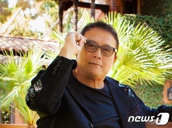 '부자아빠' 기요사키 "비트코인·금·은 모두 폭락하는 역대급 하락장 온다"