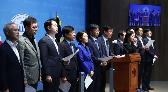 민주당 검찰독재대책위, "검찰 도이치 수사는 무혐의 수순 밟기"