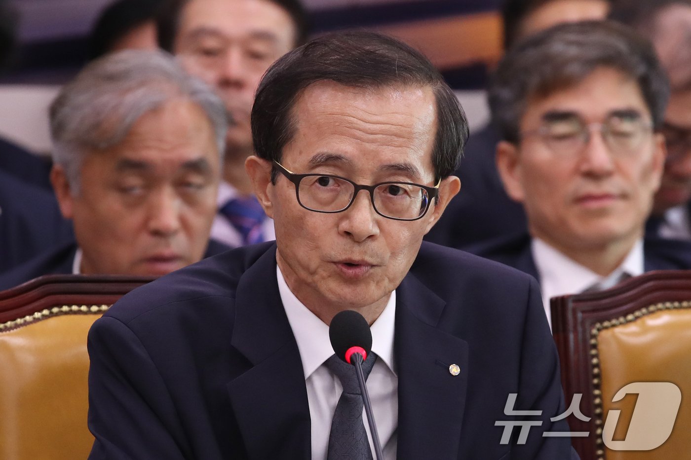 본문 이미지 - 손태락 한국부동산원 원장이 16일 오후 서울 여의도 국회에서 열린 국토교통위원회의 한국부동산원·주택도시보증공사·새만금개발공사 등에 대한 국정감사에서 의원 질의에 답하고 있다. 2024.10.16/뉴스1 ⓒ News1 이광호 기자