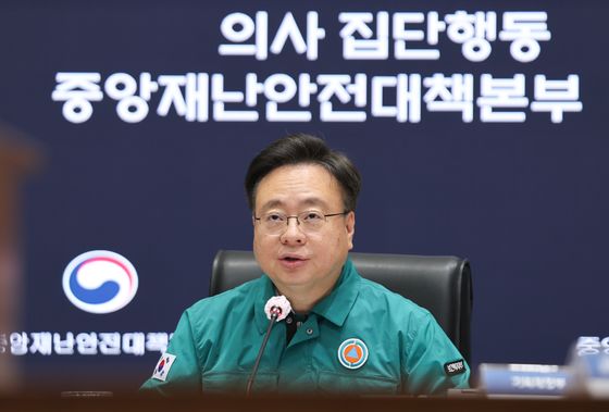 복지장관 "별도 형식이어도 좋으니 대화 물꼬 트자"