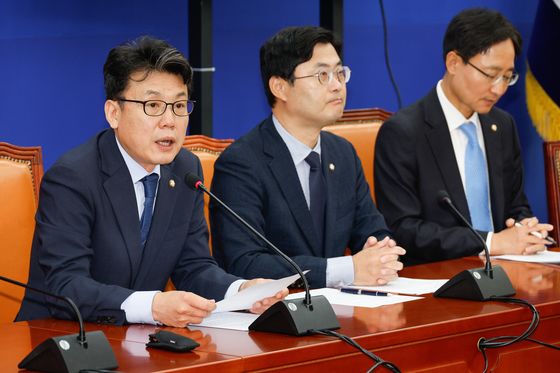 진성준 "금투세 개미투자자 위한 것…그만 팔아먹으라"