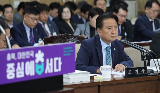 김영환 충북지사, 광역단체장 직무평가서 다시 순위권 밖