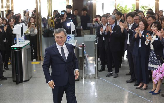 정근식 "진보·보수 아닌 서울 시민의 교육감으로 일하겠다"