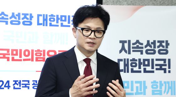 검찰 김여사 불기소 관련 답변하는 한동훈 대표