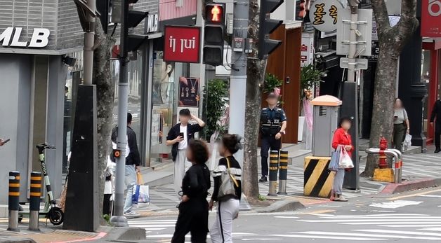 \"기초질서 준수\" 비웃는 무단횡단